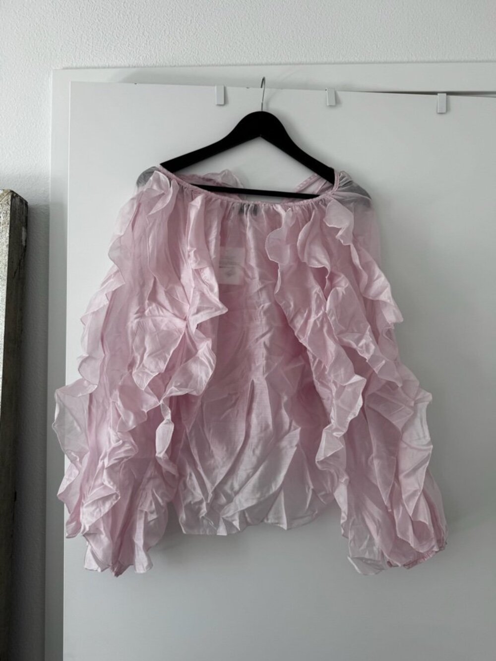 L'Esstiel Paris Pink Ruffle Long Sleeve Blouse NWT - Large - Picture 4 of 4